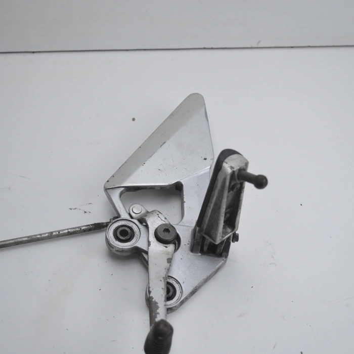 Plataforma reposapiés izquierda FZ6 Fazer 2004 2006 Yamaha