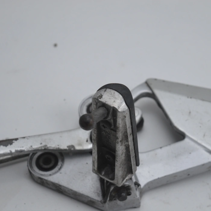 Plataforma reposapiés izquierda FZ6 Fazer 2004 2006 Yamaha