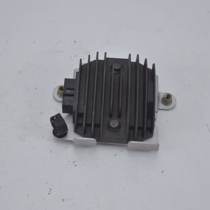 Régulateur de tension fz6 de 2004 a 2006 yamaha