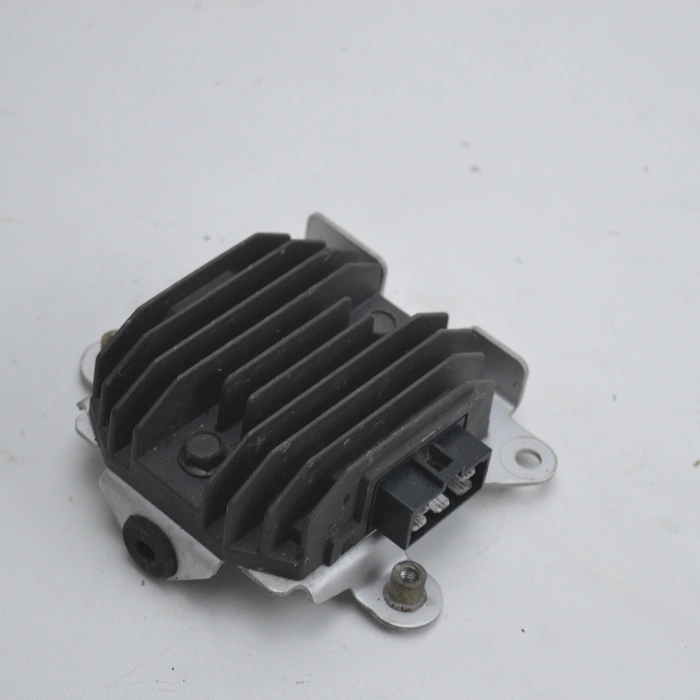 Regulador de tensión Yamaha FZ6 Fazer 2004-2006