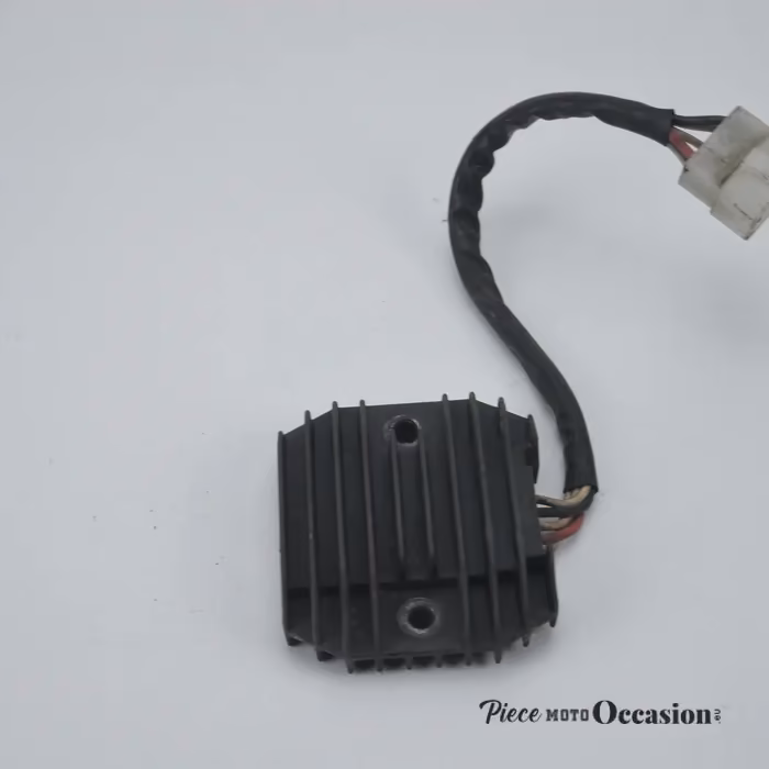 Régulateur de tension fazer de 1998 a 2001 yamaha