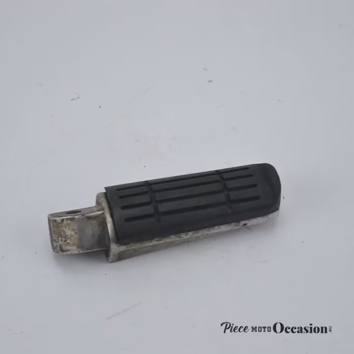 Repose-pied droit fazer de 1998 a 2001 yamaha