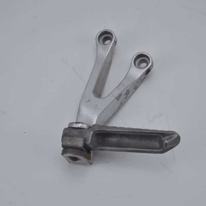 Repose-pied passager droit zx6r de 1998 a 1999 kawasaki
